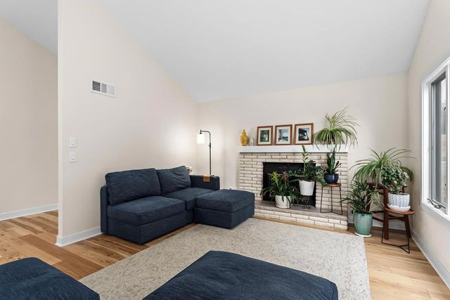 314 Country View Court, Janesville, WI 53548