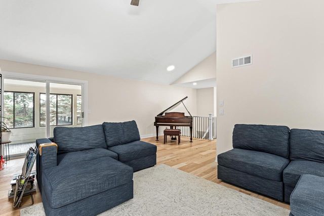 314 Country View Court, Janesville, WI 53548