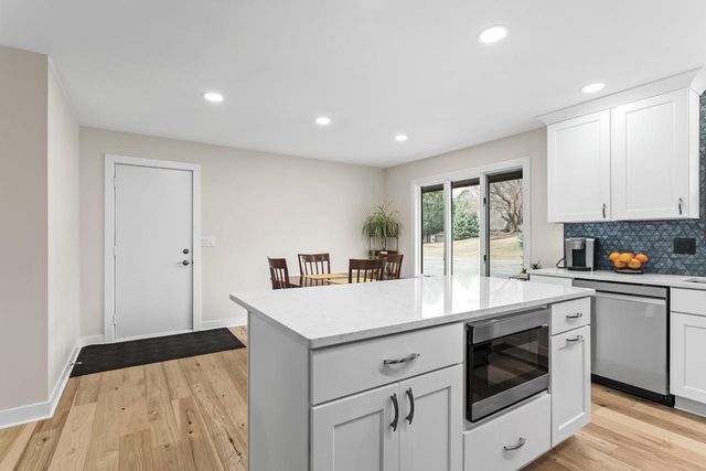 314 Country View Court, Janesville, WI 53548