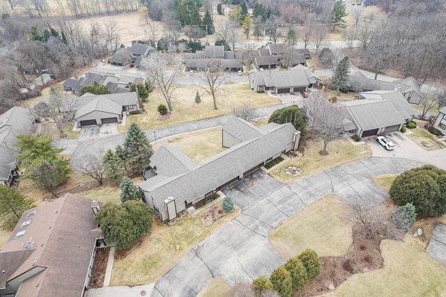 314 Country View Court, Janesville, WI 53548