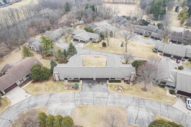 314 Country View Court, Janesville, WI 53548