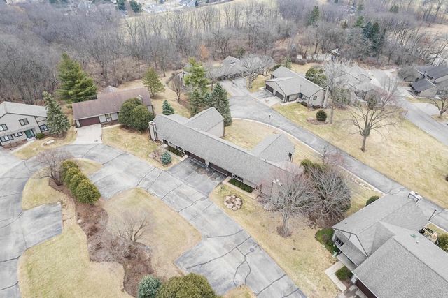 314 Country View Court, Janesville, WI 53548