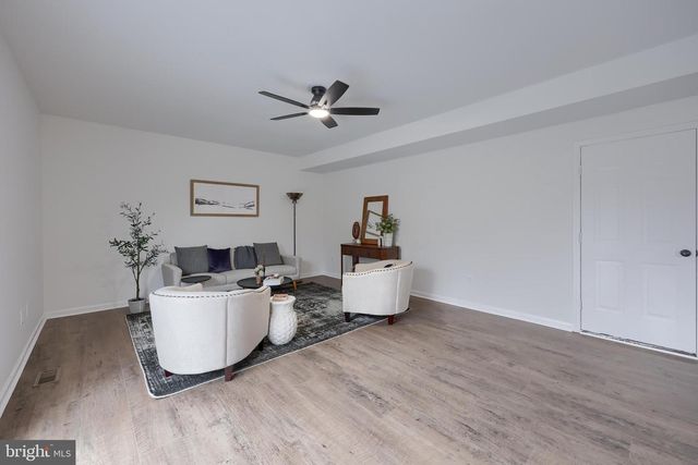 40 GUNPOWDER LN, Reading, PA 19606