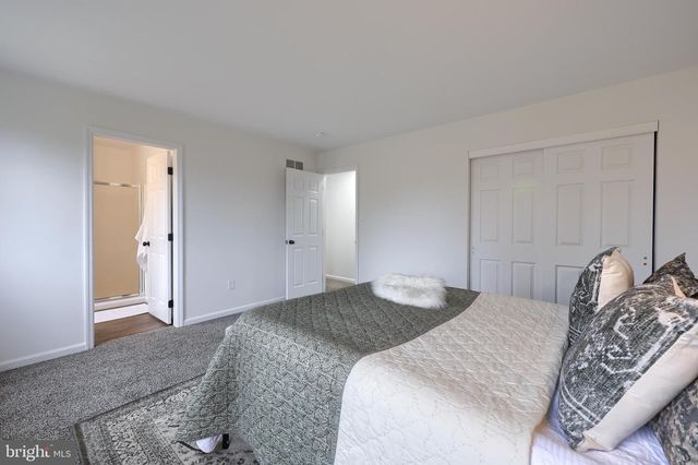 40 GUNPOWDER LN, Reading, PA 19606