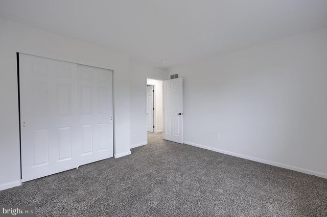 40 GUNPOWDER LN, Reading, PA 19606