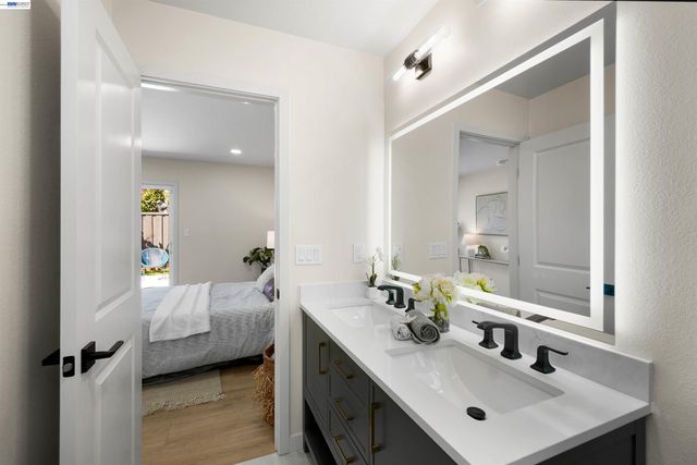 31265 Lily St, Union City, CA 94587
