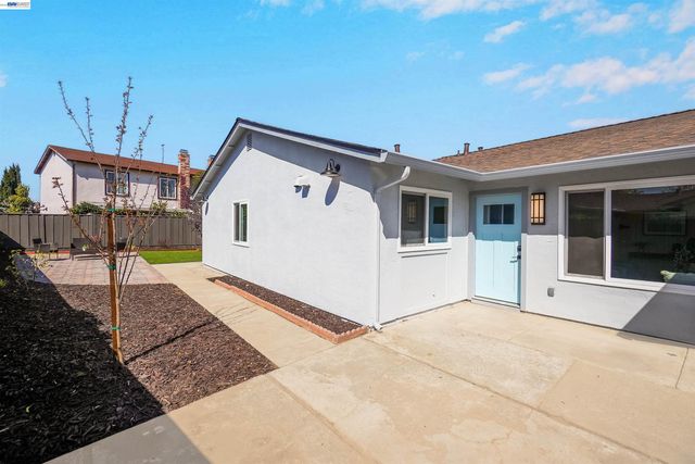 31265 Lily St, Union City, CA 94587