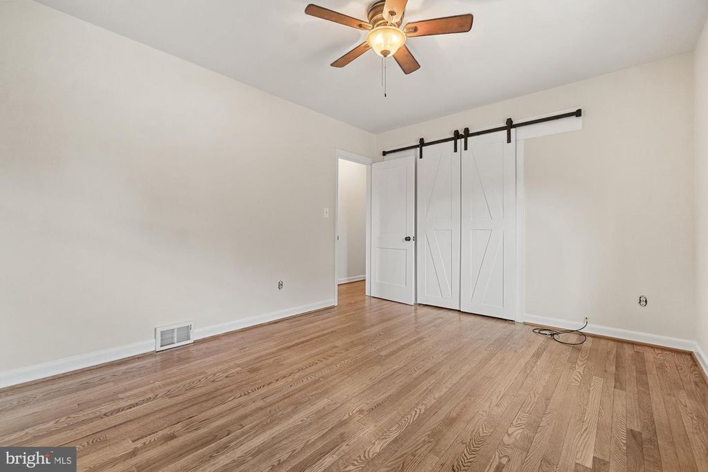 Image 21 of property listing at 607 GRANT PL, Frederick, MD 21702