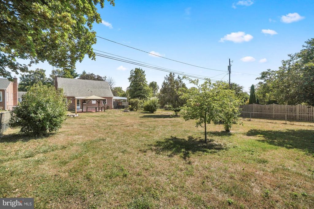 Image 26 of property listing at 607 GRANT PL, Frederick, MD 21702