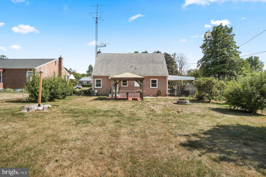 Image 27 of property listing at 607 GRANT PL, Frederick, MD 21702