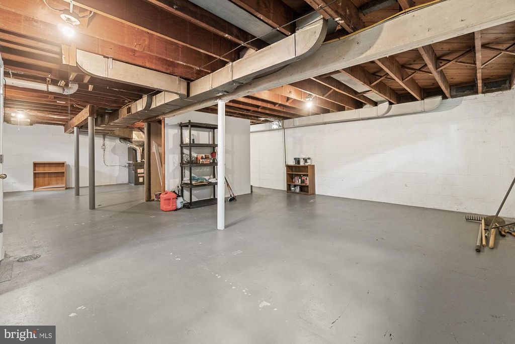 Image 31 of property listing at 607 GRANT PL, Frederick, MD 21702