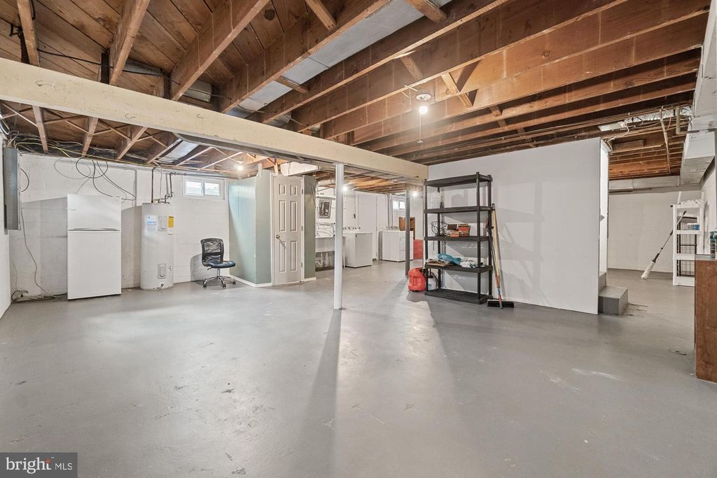 Image 32 of property listing at 607 GRANT PL, Frederick, MD 21702