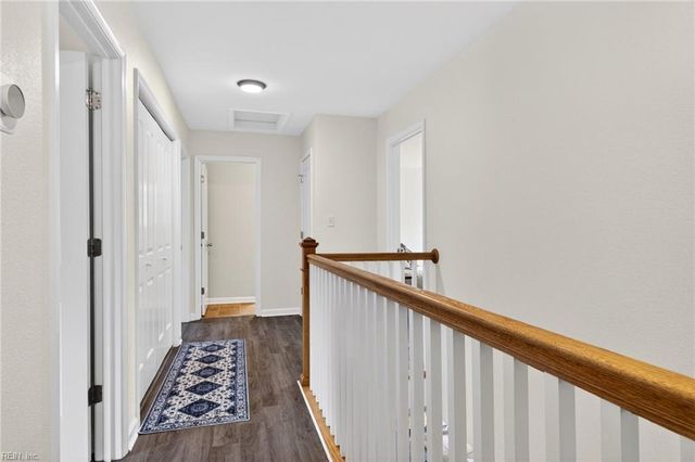 322 Snowberry LN, Chesapeake, VA 23320