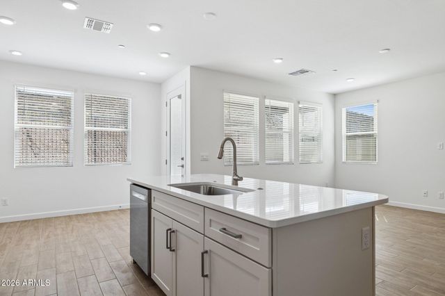32673 N SMOKE VIEW Trail, Peoria, AZ 85383