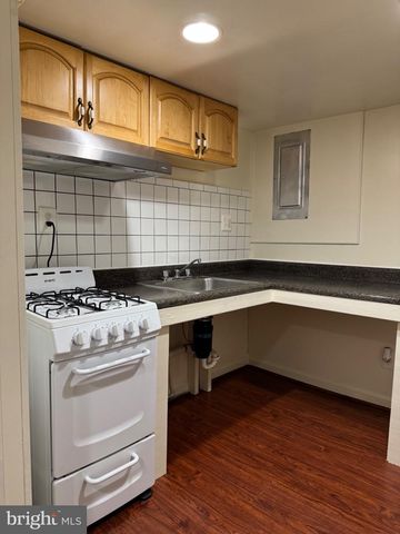 3204 HENDERSON AVE, Silver Spring, MD 20902
