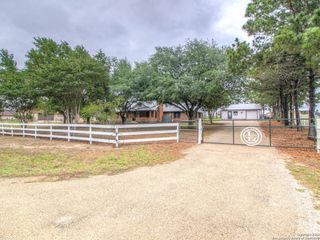 213 Bluebonnet, La Vernia, TX 78121