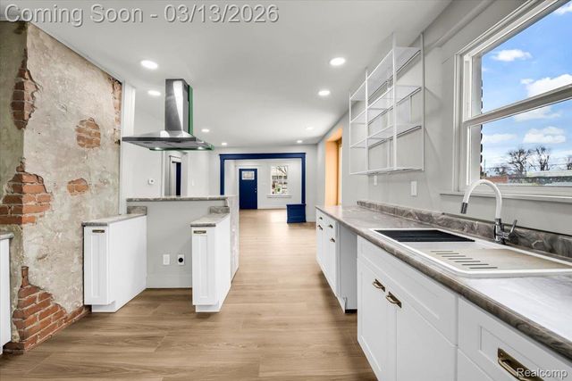 21 North Street, Highland Park, MI 48203