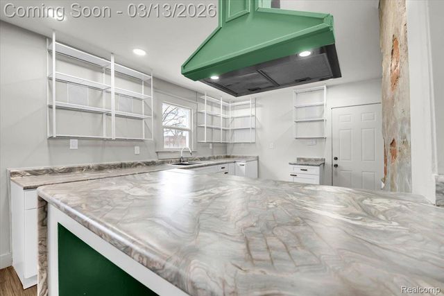 21 North Street, Highland Park, MI 48203