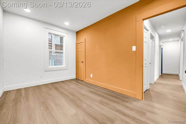 21 North Street, Highland Park, MI 48203