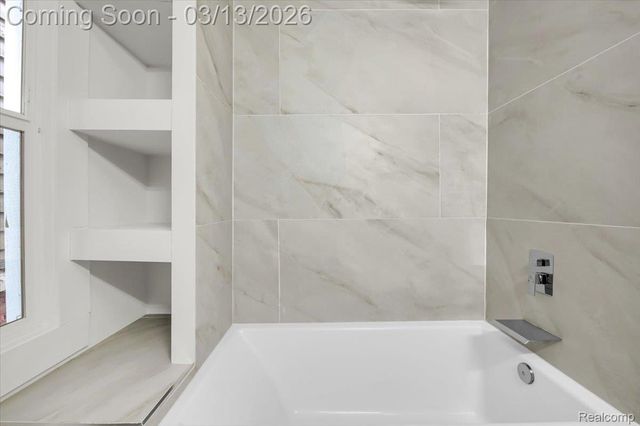21 North Street, Highland Park, MI 48203