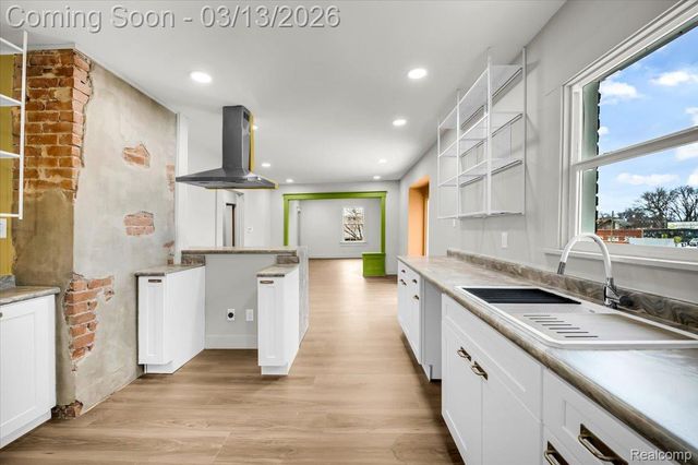 21 North Street, Highland Park, MI 48203