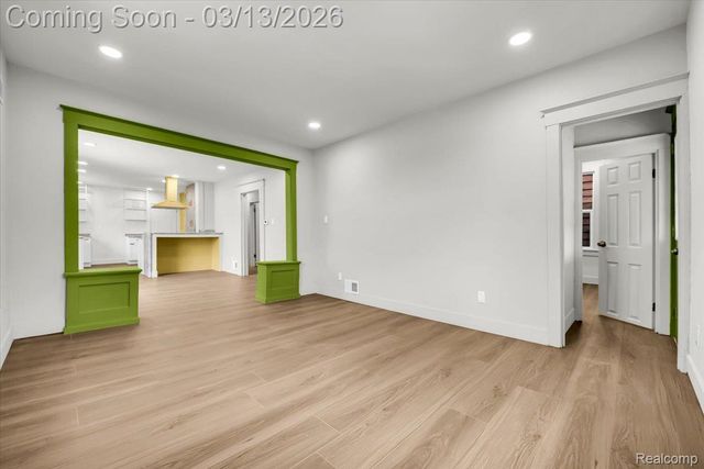 21 North Street, Highland Park, MI 48203