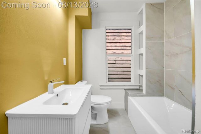21 North Street, Highland Park, MI 48203