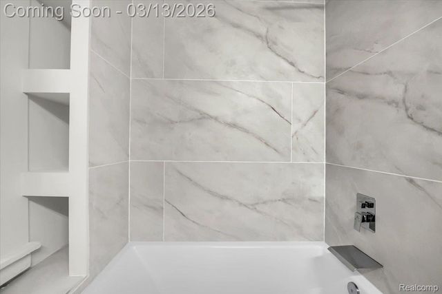 21 North Street, Highland Park, MI 48203