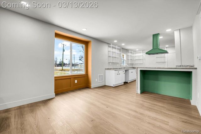 21 North Street, Highland Park, MI 48203