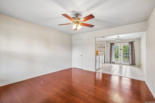 215 Hialeah Ave, San Antonio, TX 78218