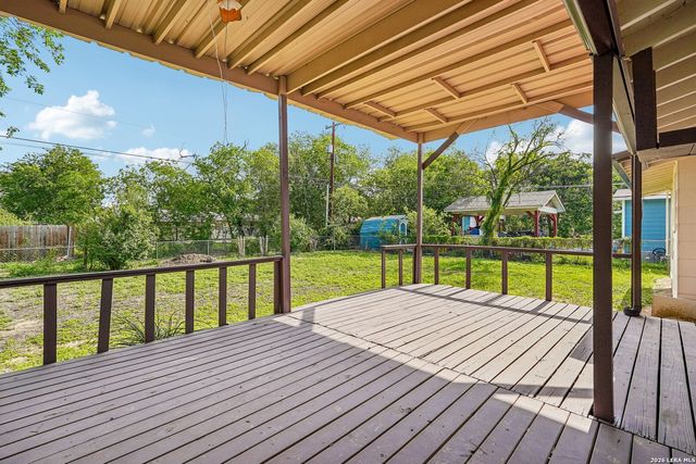215 Hialeah Ave, San Antonio, TX 78218