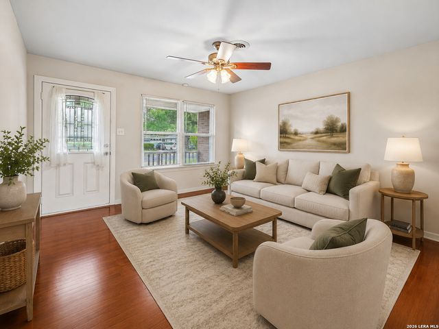 215 Hialeah Ave, San Antonio, TX 78218