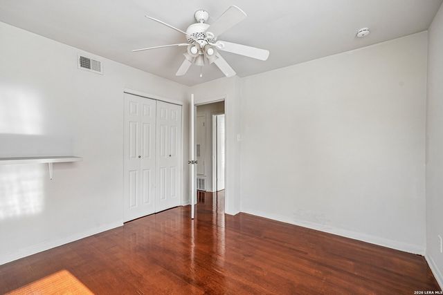 215 Hialeah Ave, San Antonio, TX 78218