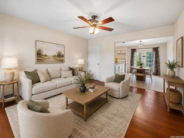 215 Hialeah Ave, San Antonio, TX 78218