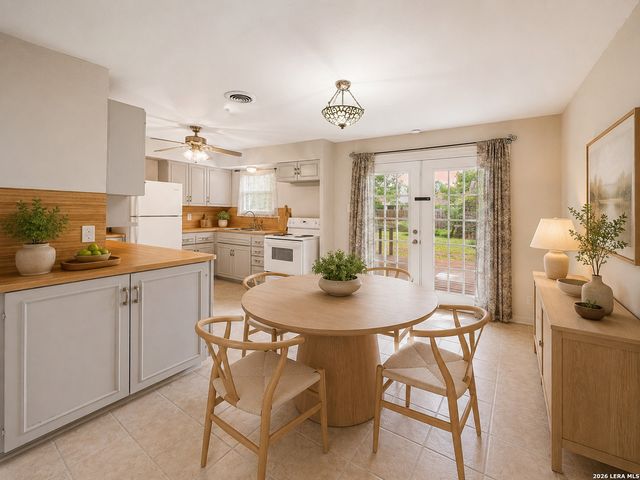 215 Hialeah Ave, San Antonio, TX 78218