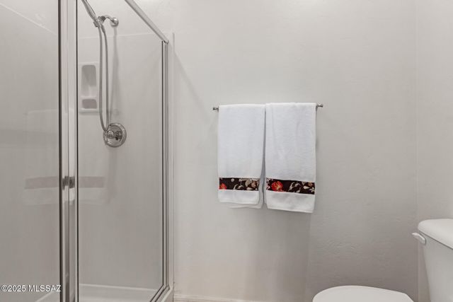 569 W Shadow Wood Street, Green Valley, AZ 85614