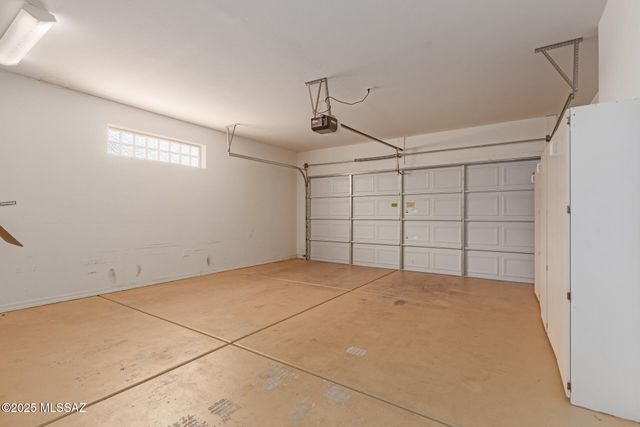 569 W Shadow Wood Street, Green Valley, AZ 85614