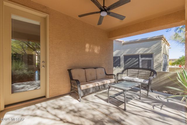 569 W Shadow Wood Street, Green Valley, AZ 85614