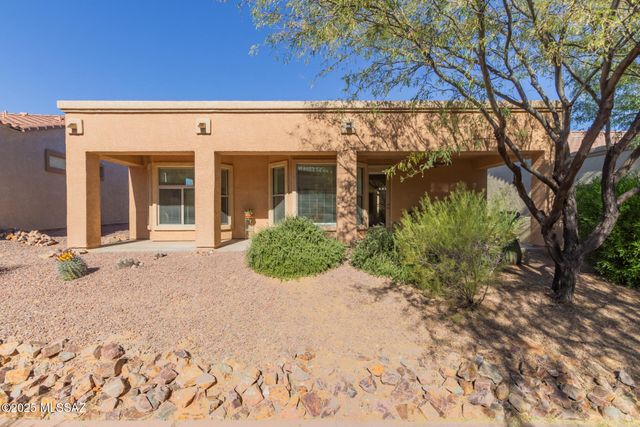 569 W Shadow Wood Street, Green Valley, AZ 85614