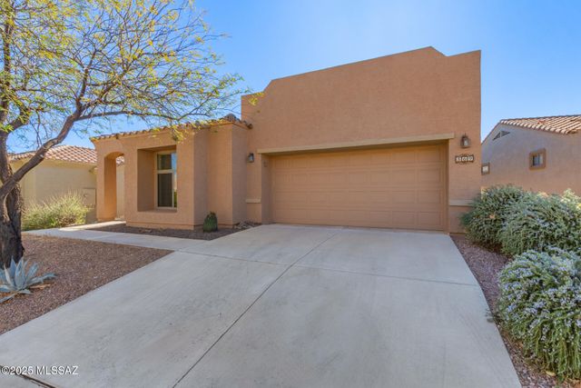 569 W Shadow Wood Street, Green Valley, AZ 85614