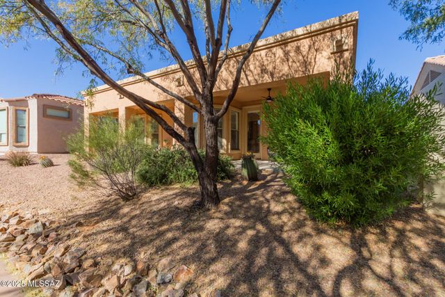 569 W Shadow Wood Street, Green Valley, AZ 85614
