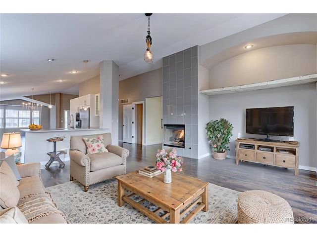 8252 S Balsam Ct, Littleton, CO 80128