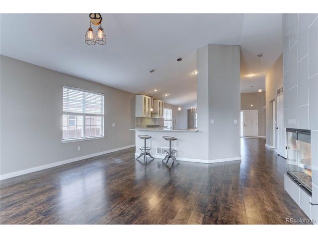 8252 S Balsam Ct, Littleton, CO 80128