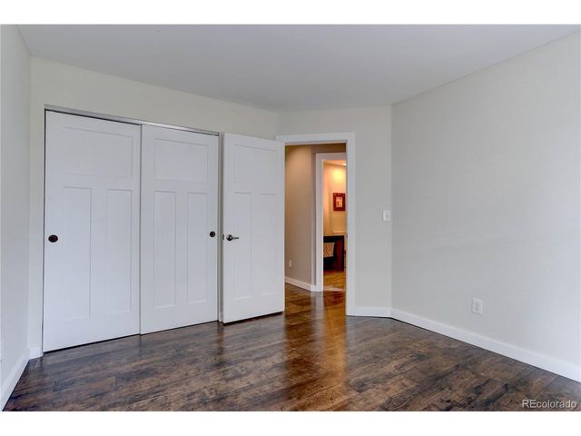 8252 S Balsam Ct, Littleton, CO 80128