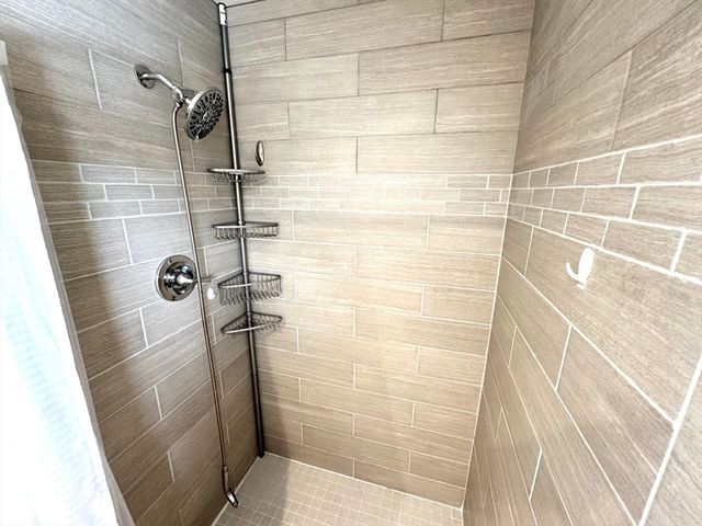 141 Ridge Rd, Nashua, NH 03062