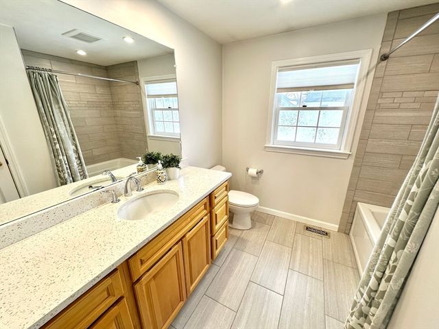 141 Ridge Rd, Nashua, NH 03062