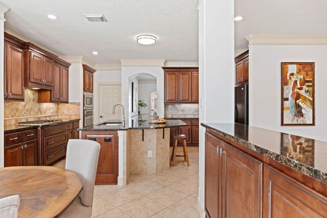 4521 Mayfair Street, Bellaire, TX 77401