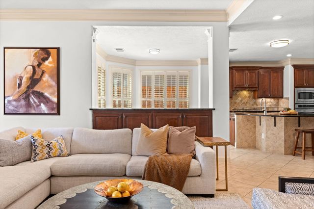 4521 Mayfair Street, Bellaire, TX 77401