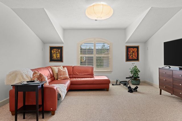 4521 Mayfair Street, Bellaire, TX 77401