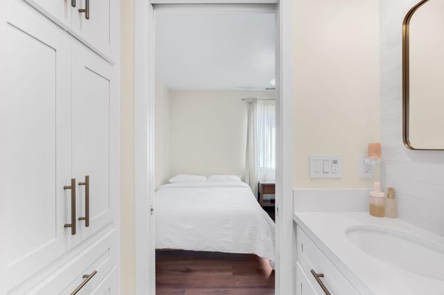 704 6th St, Davis, CA 95616